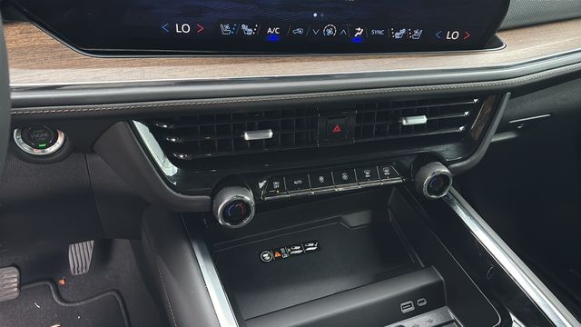 Used 2025 Black Chevrolet High Country image 31