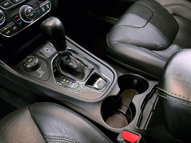 2019 Jeep Cherokee Limited White at Subaru and VW of Moon Township