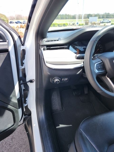 Used 2024 White/off-white Jeep Limited image 17