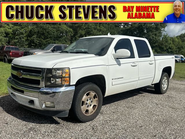Summit White 2011 Chevrolet Silverado 1500 Pickup Truck Four-Wheel Drive 6-Speed Automatic