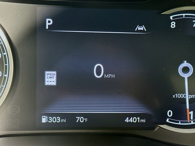 Thumbnail: 2025 Genesis G70 - 12