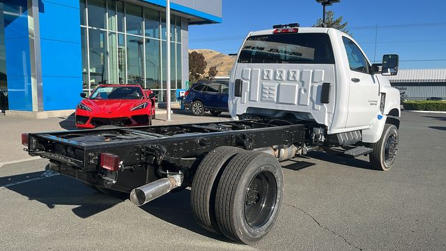 2024 Chevrolet Silverado 5500HD Work Truck 2