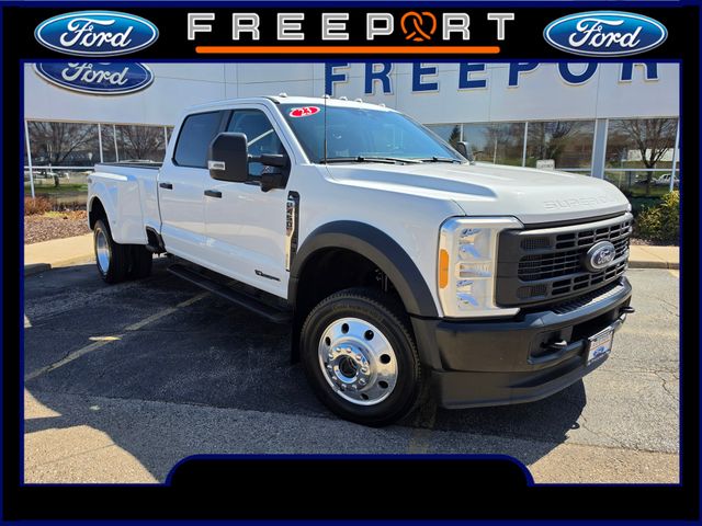 Oxford White 2023 Ford F-450 Super Duty XL Crew Cab LB DRW 4WD Pickup Truck Four-Wheel Drive Automatic