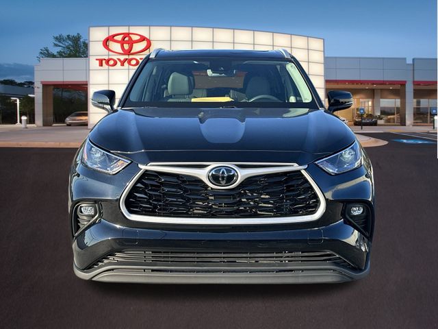 2023 Toyota Highlander XLE 29