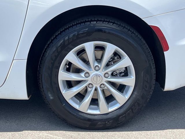 used 2018 Chrysler Pacifica car, priced at $16,491