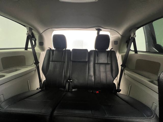 2014 Billet Silver Metallic Clearcoat Chrysler Town & Country Touring FWD Van