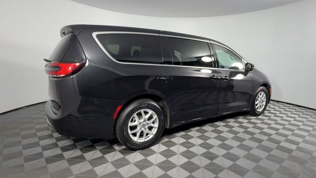 Used 2023 Chrysler Pacifica For Sale in Indianapolis, IN