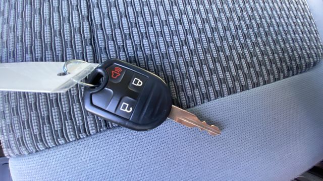 Used 2014 Sterling Gray Metallic Ford XLT image 19