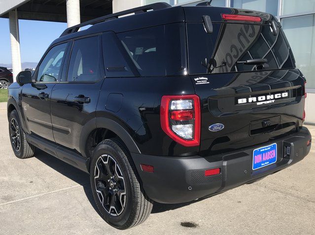 New 2025 Black Ford Outer Banks image 19