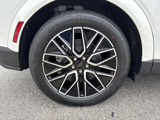 New 2026 White Ford Premium image 9