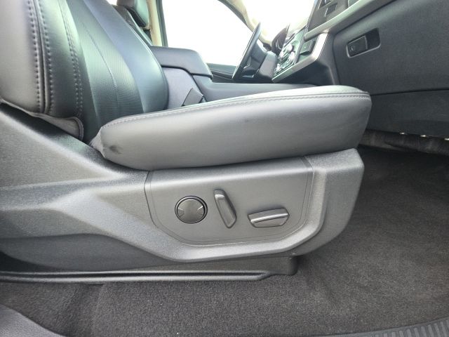 2024 Ford Expedition XLT:B02482