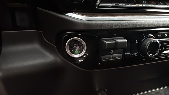Used 2025 White Chevrolet RST image 29