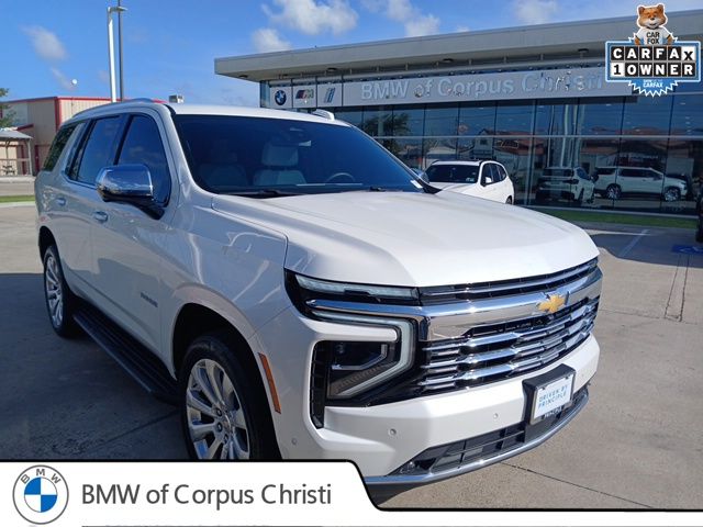 White (Iridescent Pearl Tricoat) 2025 Chevrolet Tahoe SUV / Crossover 4X2