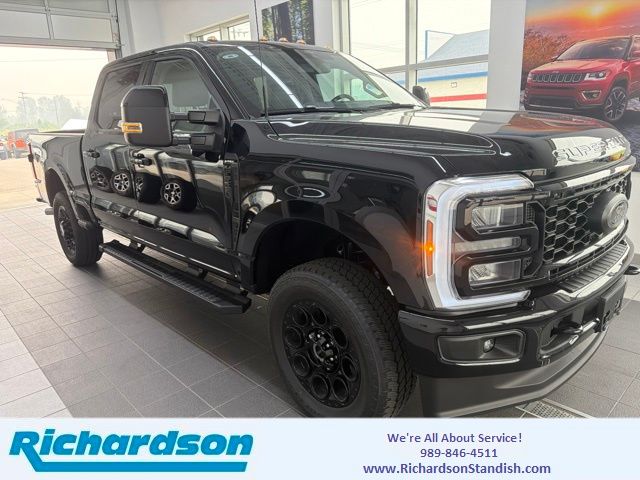 Agate Black Metallic 2026 Ford F-250 Super Duty Pickup Truck Four-Wheel Drive Automatic