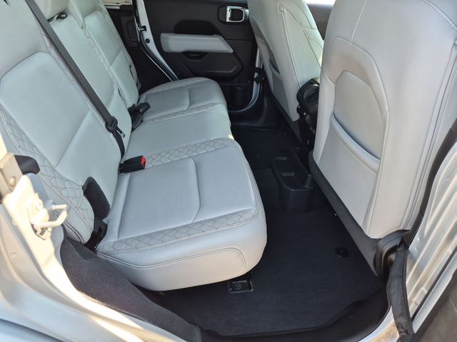 Used 2022 Silver Jeep Unlimited Sahara High Altitude image 30