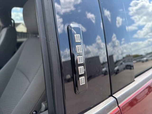 Used 2017 Brown Ford XLT image 10