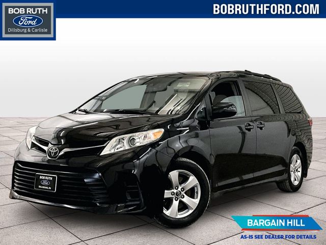 Midnight Black Metallic 2018 Toyota Sienna Minivan Front-Wheel Drive 8-Speed Automatic