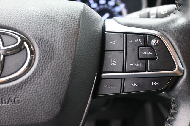 Used 2021 Toyota Highlander SUV