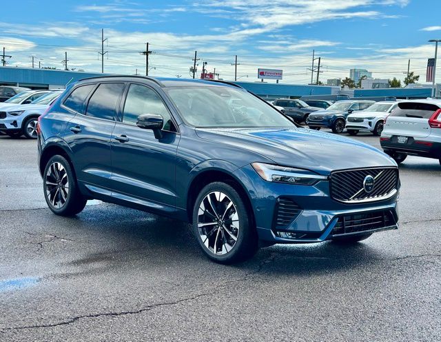 2026 Volvo XC60 B5 Plus