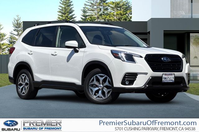 Crystal White Pearl 2024 Subaru Forester Premium Crossover AWD SUV / Crossover All-Wheel Drive Continuously Variable Transmission