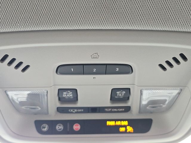 2021 Chevrolet Traverse Premier:46008A