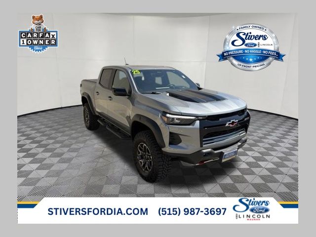 Sterling Gray Metallic 2025 Chevrolet Colorado Pickup Truck Four-Wheel Drive 8-Speed Automatic