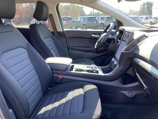 2024 Ford Edge SE 35