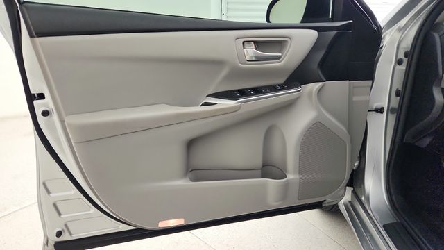 2017 Toyota Camry SE Silver at Emmons Autoplex