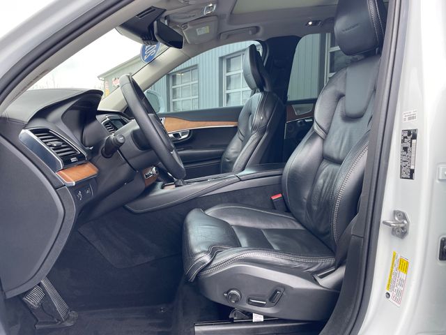 2018 Volvo XC90 T6 Inscription - Crystal White exterior view 9