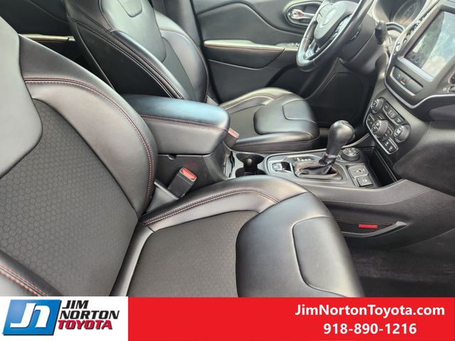Used 2019 Jeep Cherokee SUV
