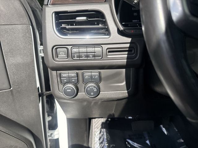 Used 2023 White Chevrolet Z71 image 28