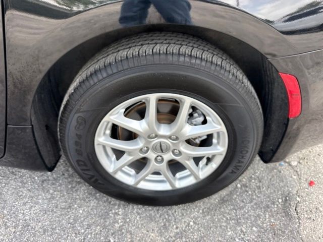 Used 2024 Chrysler Pacifica Van