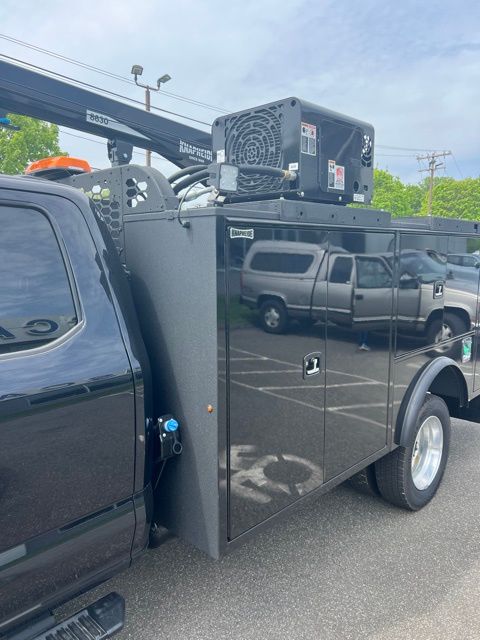 New 2026 Black Ford XLT image 3