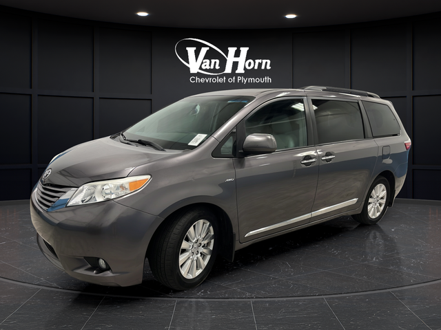 Used 2017 Predawn Gray Mica Toyota XLE image 3
