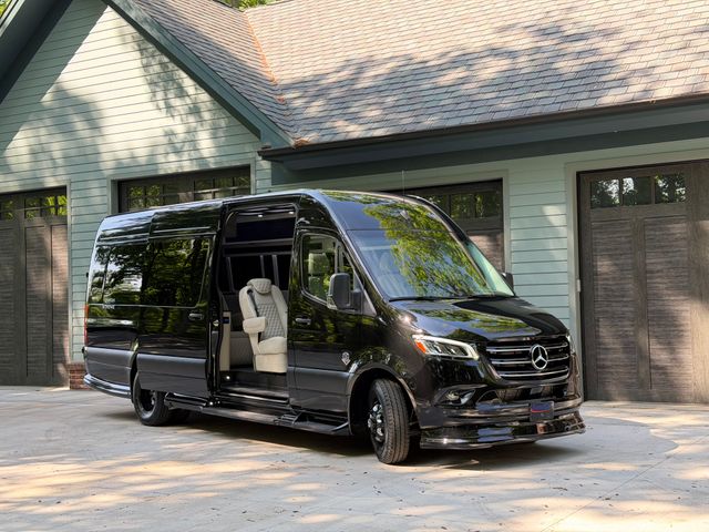 2025 Mercedes-Benz Sprinter 3500