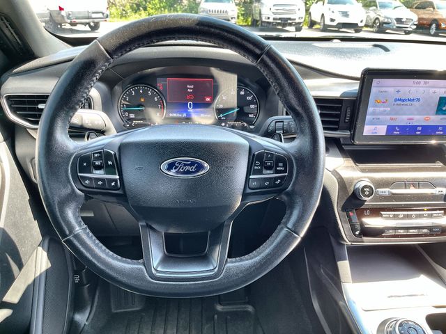 Used 2020 Blue Ford XLT image 12