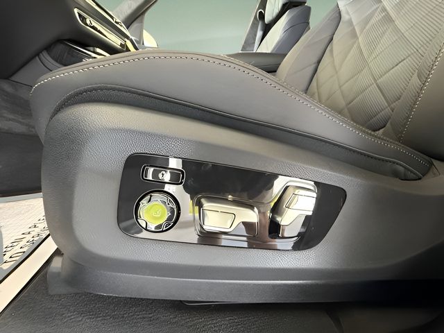 2026 BMW X7 40i - Photo 22