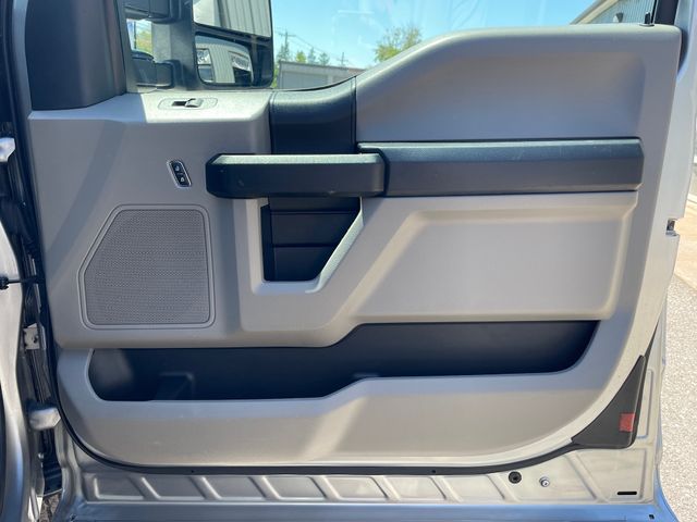 2021 Ford F-250SD XLT - Iconic Silver Metallic exterior view 13