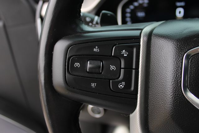 Used 2022 Silver GMC Denali image 10