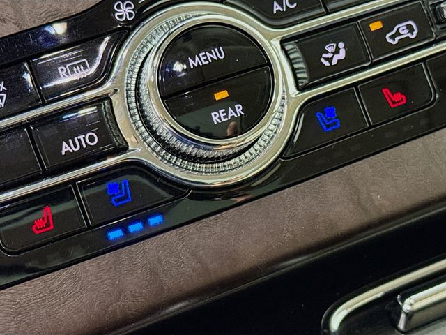 2022 Pristine White Metallic Tri-Coat Lincoln Aviator Reserve RWD SUV