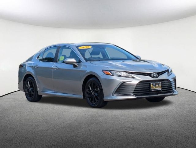 2023 Toyota Camry LE 2