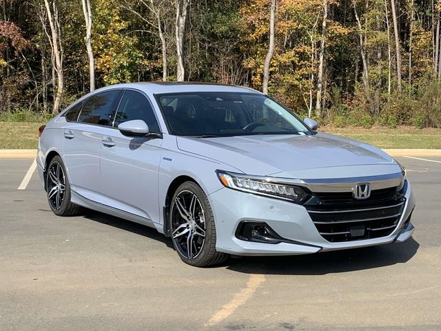 2022 Honda Accord Hybrid Touring 1