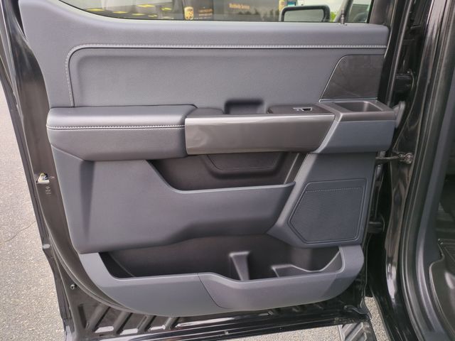 Used 2023 Agate Black Metallic Ford XLT image 27