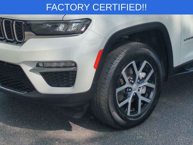 Used 2025 White Jeep Limited image 9