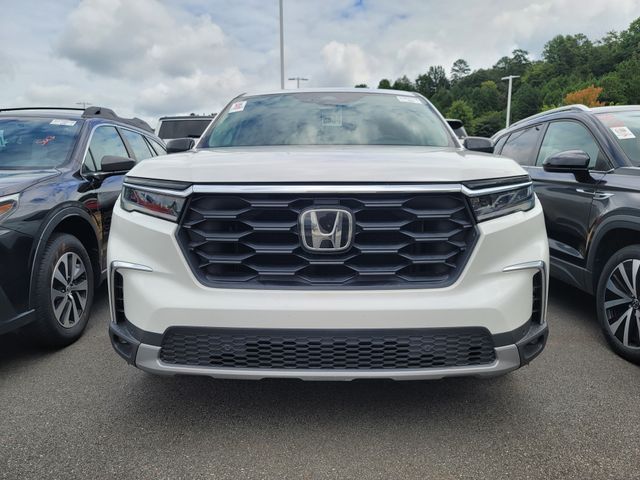 Used 2025 Honda Pilot SUV