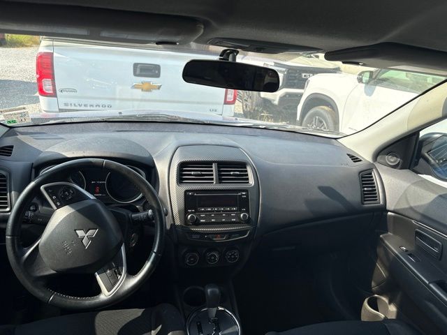 2015 Mitsubishi Outlander Sport ES — photo 16