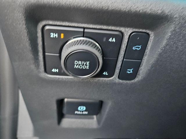 New 2026 Black Ford Platinum image 27