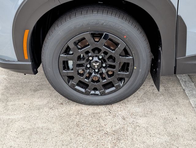 New 2026 Gray Mitsubishi Trail Edition image 9