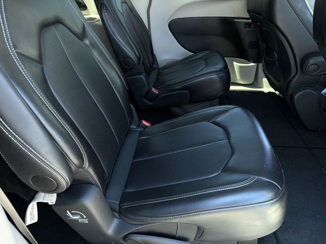 Used 2024 Black Chrysler Touring L image 36