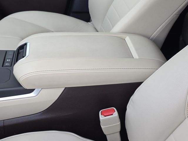 Used 2020 Toyota Highlander Hybrid SUV
